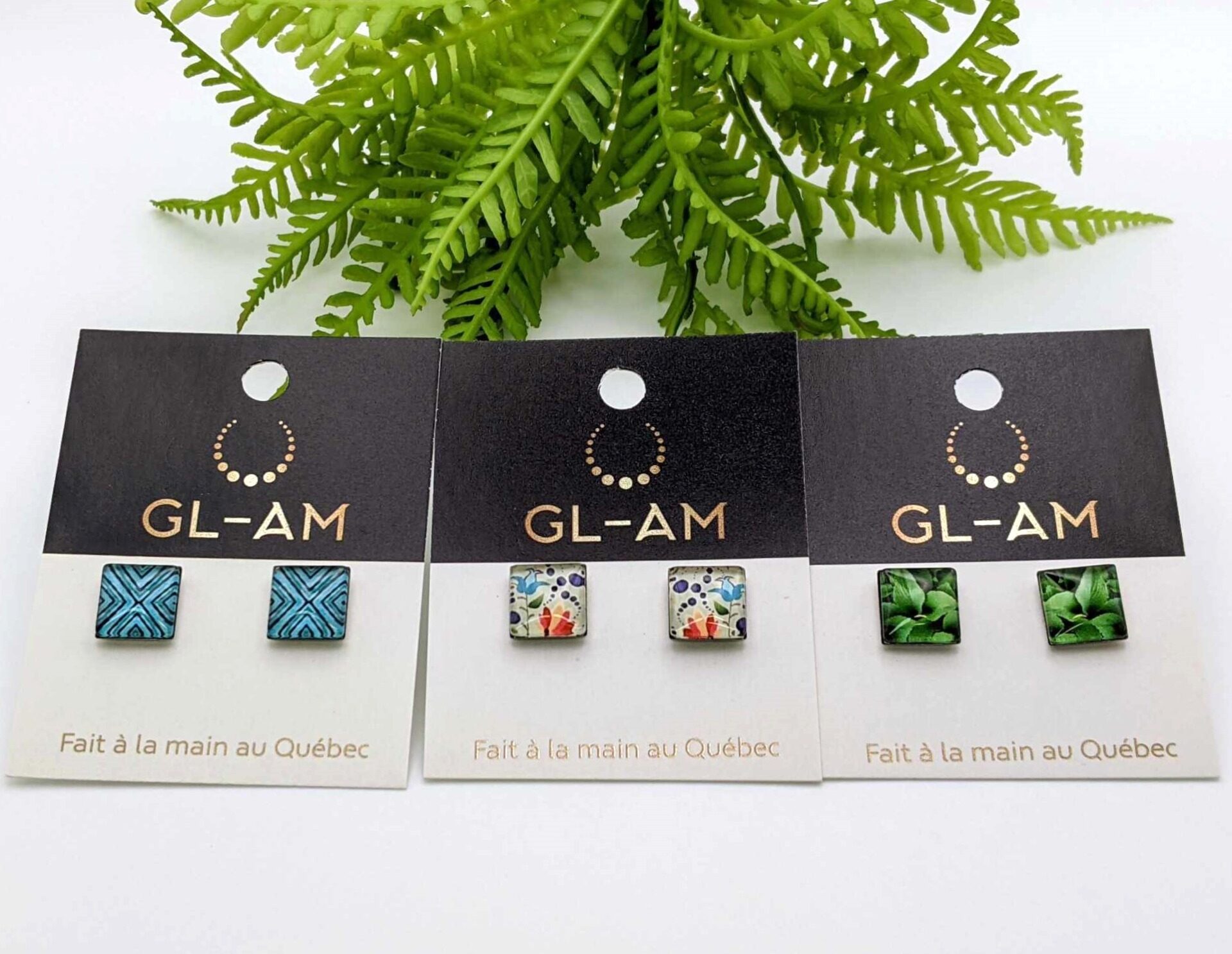Boucles d'oreilles boutons - images sous verre, carrées (GL-AM 22-01-1)