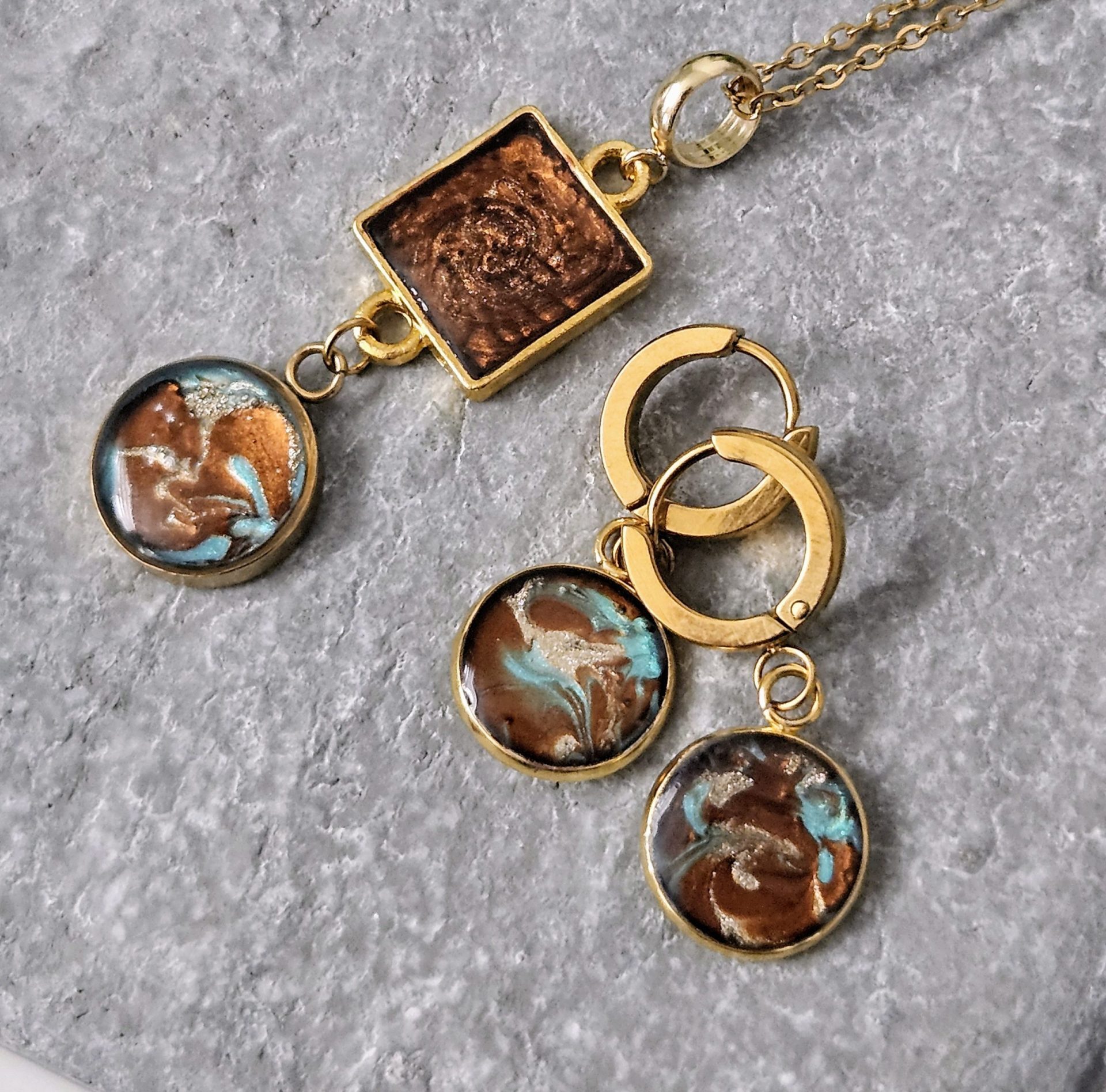 Ensemble Les nébuleuses dorées | Collier et boucles