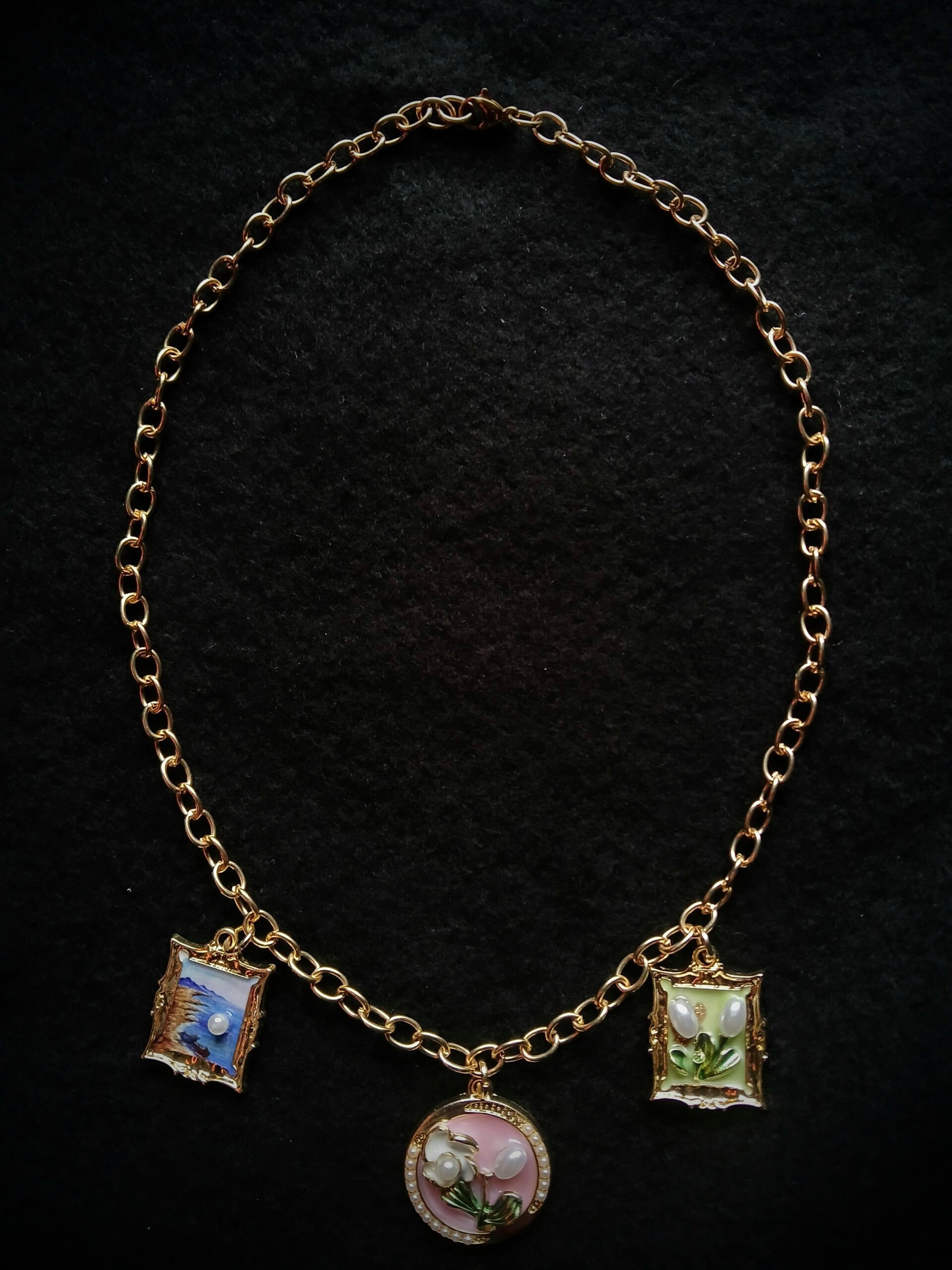 Collier toiles perlées