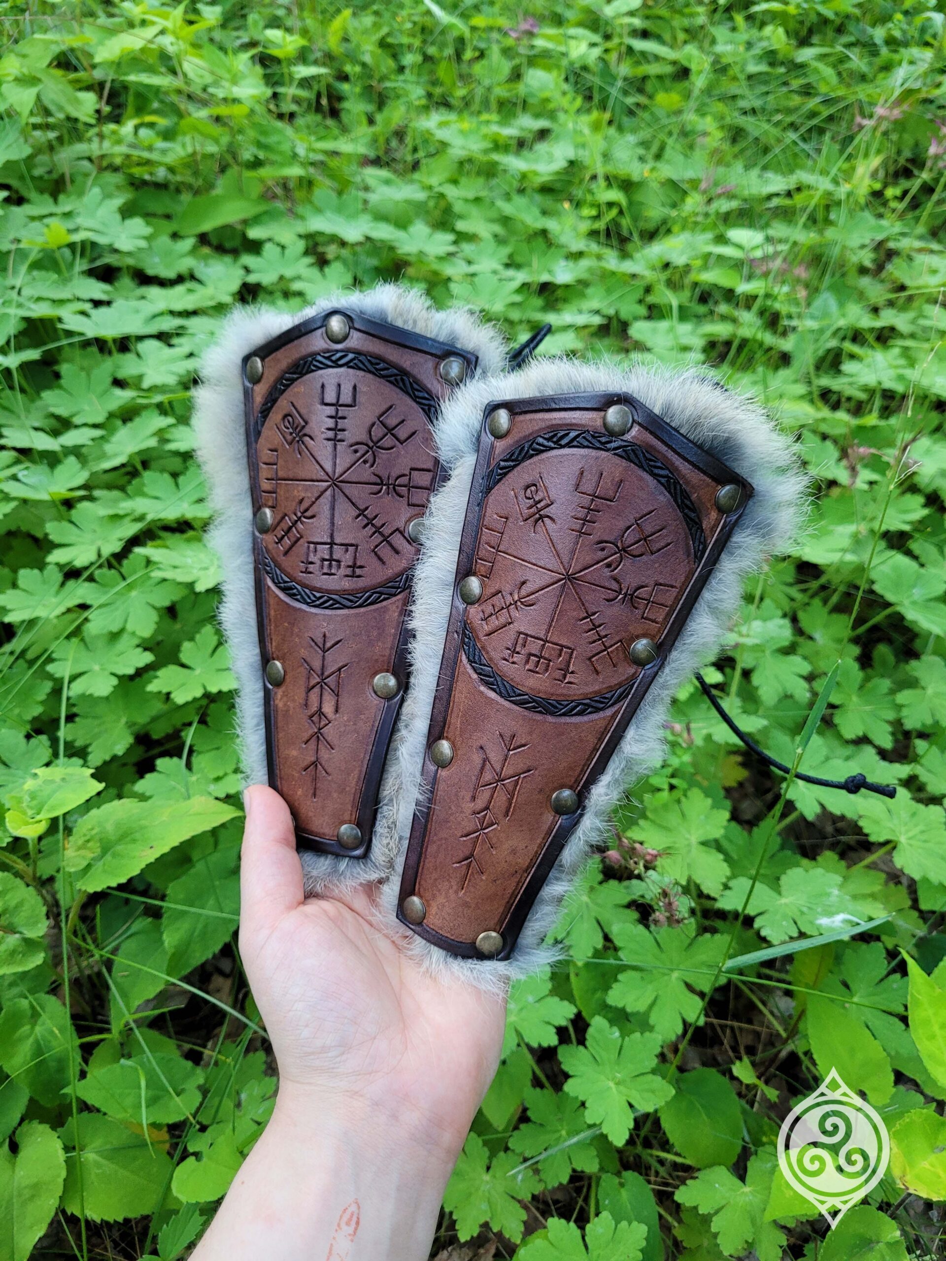 Brassards Viking Fourrure