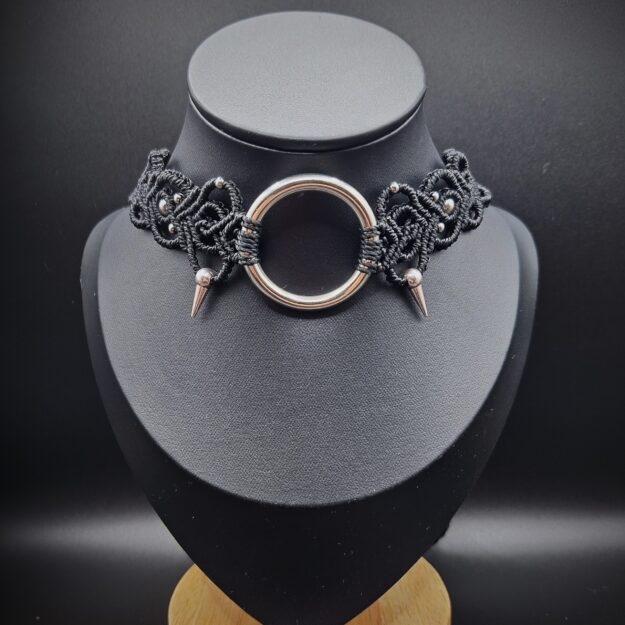 Choker Noir Classique avec Piques