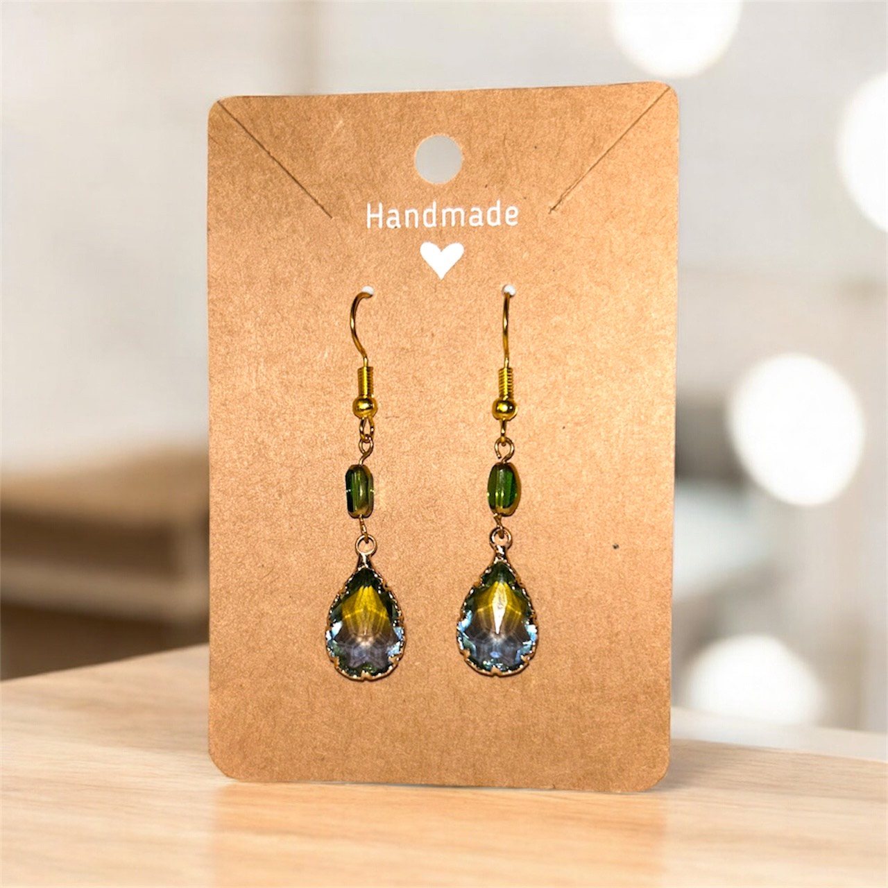 Boucles d'oreilles gouttes d'émeraude