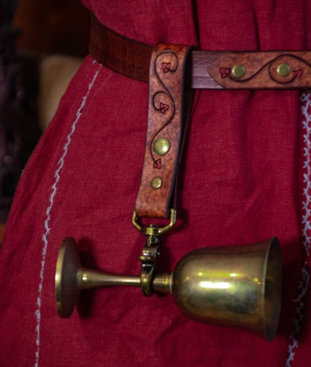 Attache (clip) elfique pour ceinture